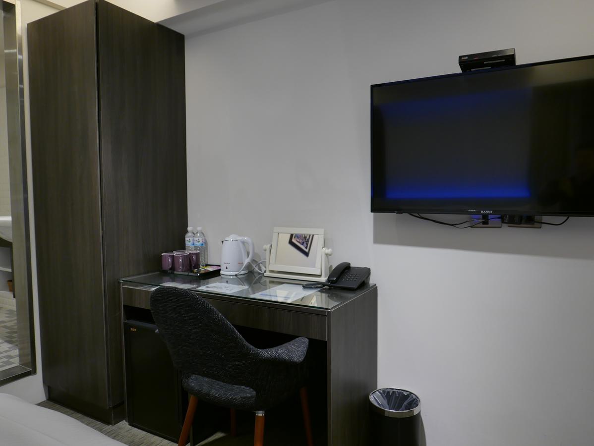 泊居旅店二館 Oursinn Hotel 2 Tajpej Kültér fotó